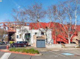 1010 NW Naito Pkwy APT M2, Portland, OR 97209