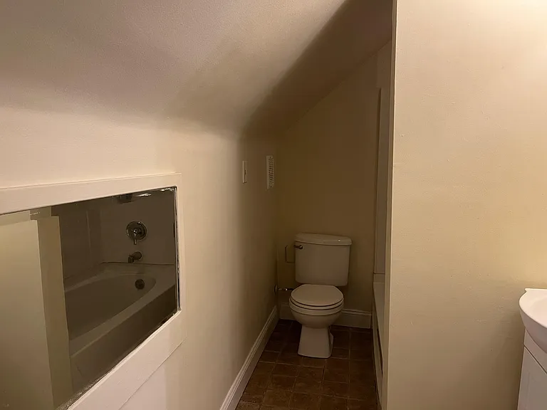 3810 Woodbine Ave #4 — Photo 16