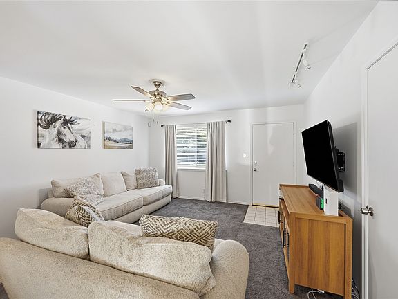 5th image of 8523 E 58th St