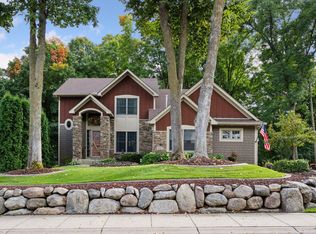 4040 Maple Hurst Dr S, Rockford, MN 55373