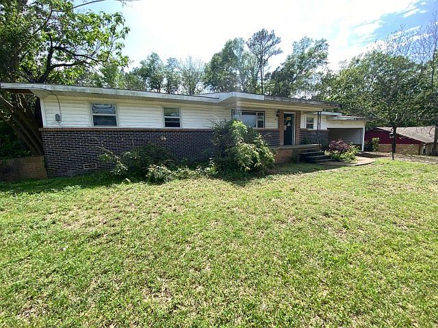 1st image of 120 E Hoyt Dr