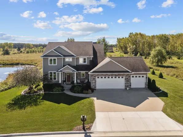 1464 Plains Ave, Neenah, WI 54956