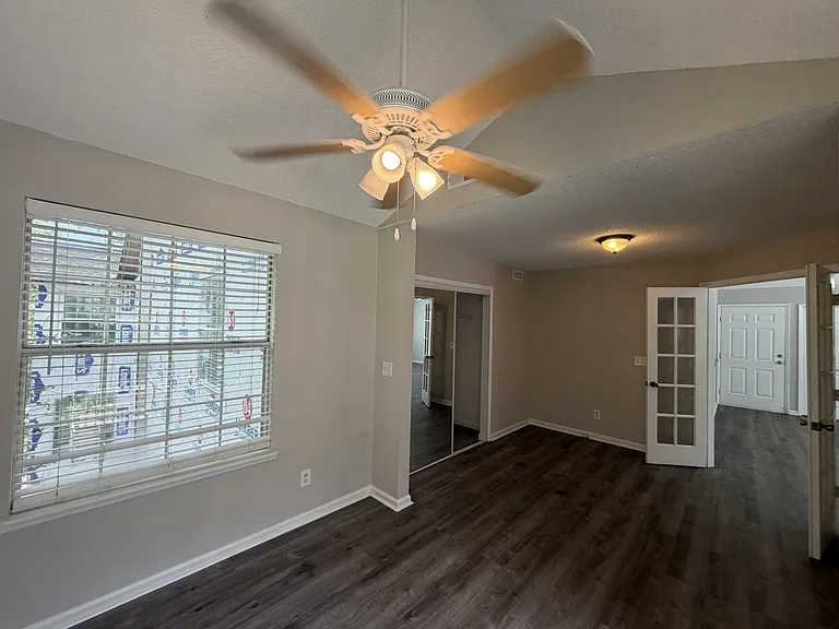 1101 Sandy Lane Dr — Photo 17