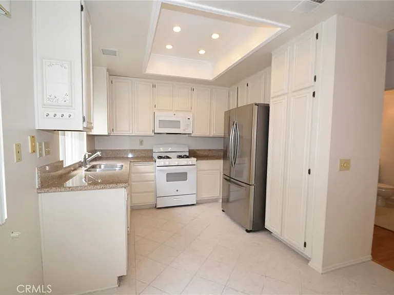 2595 Plaza Del Amo #413 — Photo 5