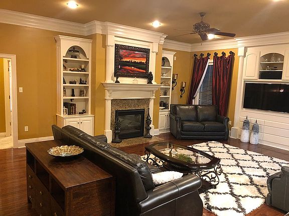 3rd image of 1725 Centennial Club Dr