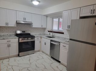 284 Storm Dr #285, Holtsville, NY 11742