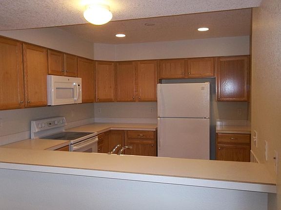 3rd image of 2120 Timber Creek Dr APT B4