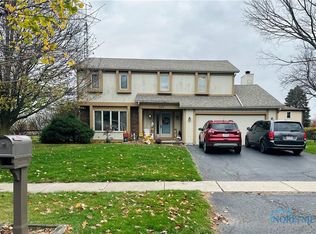 520 Greenfield Dr, Maumee, OH 43537