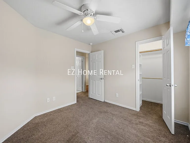 2951 Hackamore Hollow Ln — Photo 25