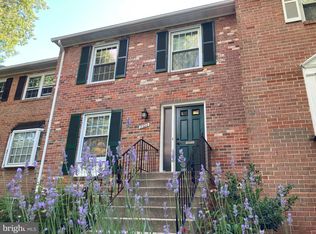 3322 Spring Ln, Falls Church, VA 22041