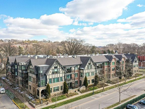 2nd image of 3900 West St Unit 105