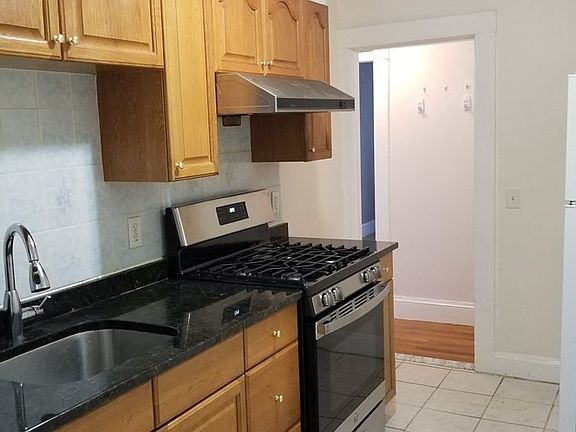 4th image of 17-23 Ebbett Ave #19