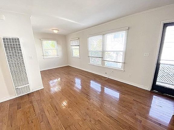 3rd image of 902 10th St #A