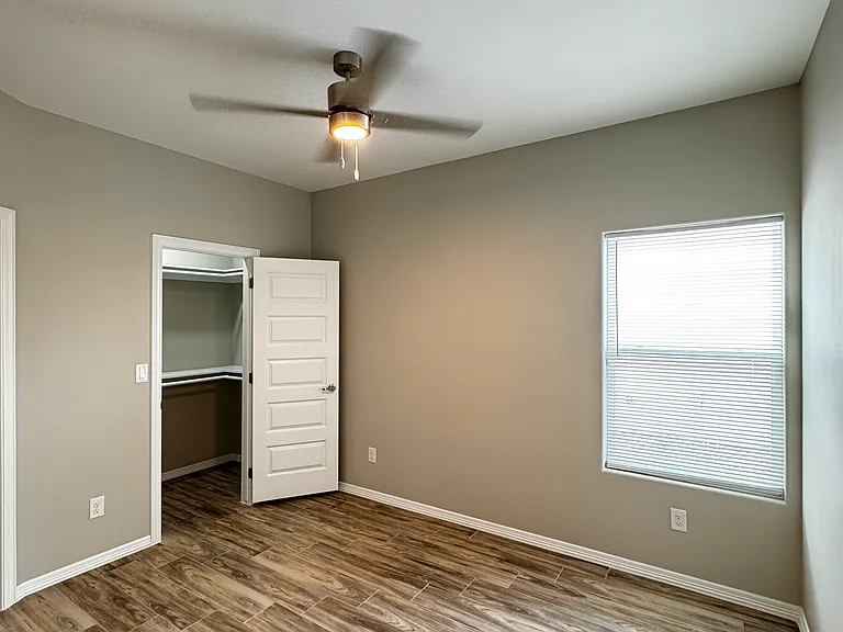 4209 Walnut Ave #3 — Photo 8