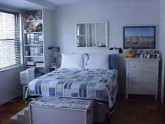 Sold by Corcoran | media 18