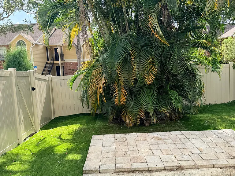 8728 Jasmine Pond Dr — Photo 12