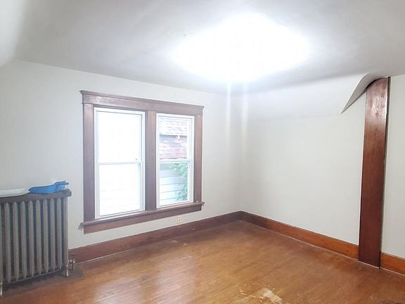 5th image of 1528 Hayes Ave