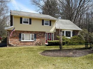 17 Patroon Pl, Ballston Lake, NY 12019
