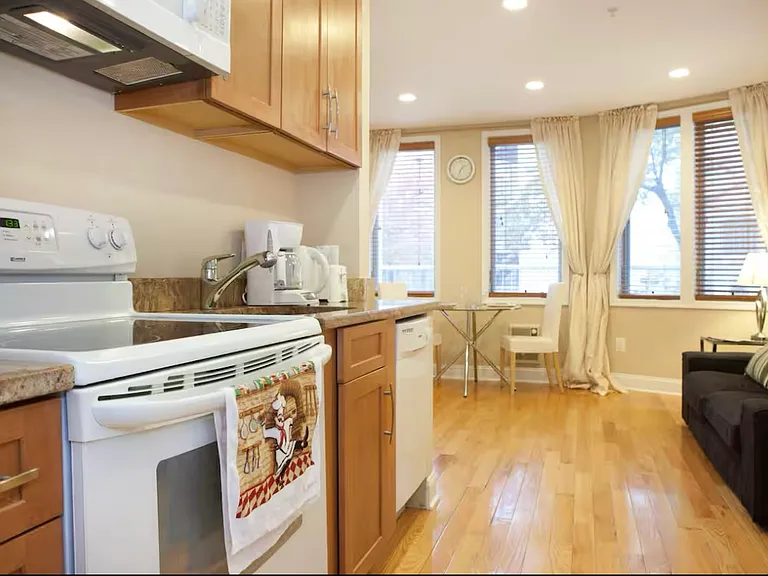 2803 Ontario Rd NW #1B — Photo 2