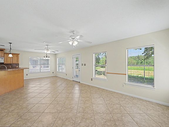 3rd image of 15 Lakeside