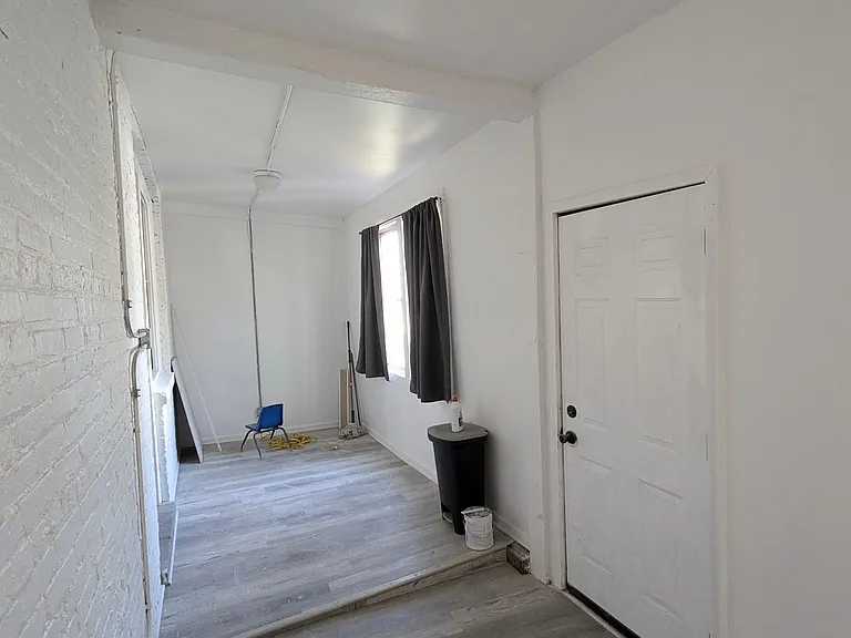 829 N Pulaski Rd — Photo 7