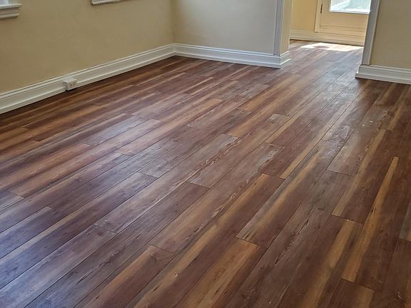 2nd image of 906 Christian St Floor 2
