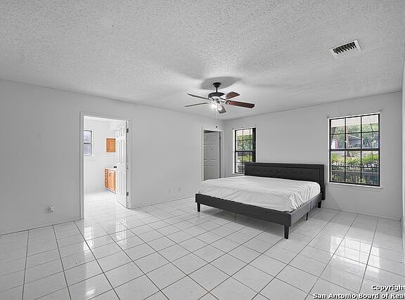 5th image of 3161 Tanglewood Trl