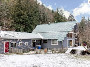 900 Trestle Creek Rd, Hope, ID 83836