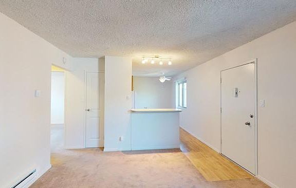 2nd image of 501 Plum St APT 14