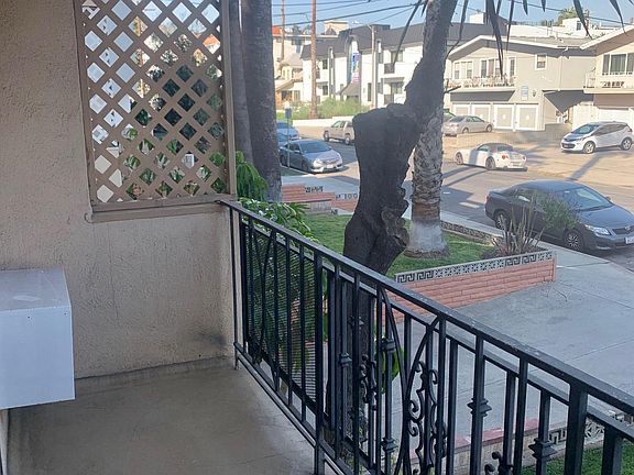 4th image of 1309 N Martel Ave APT 101