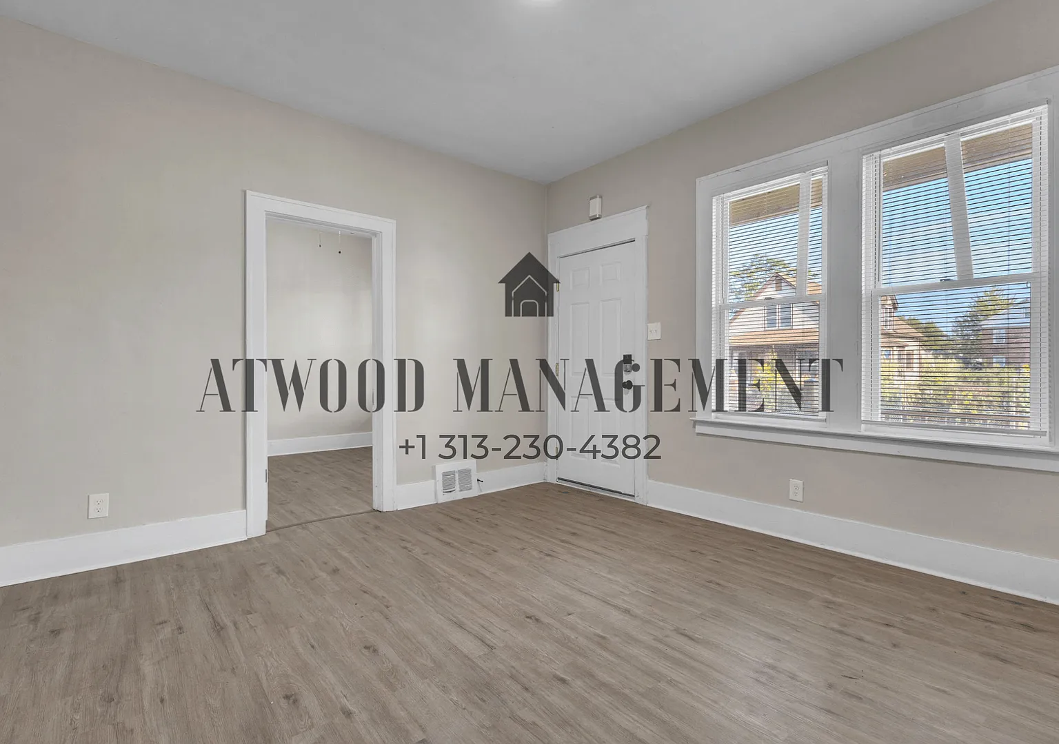 This beautifully updated 3-bedroom, 1-bath single-family home is ready for move-in! — Photo 2