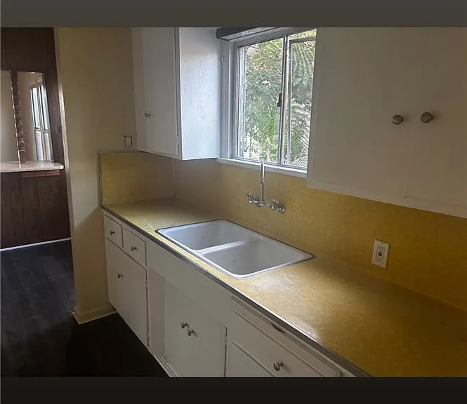 4058 Santa Ana St — Photo 10