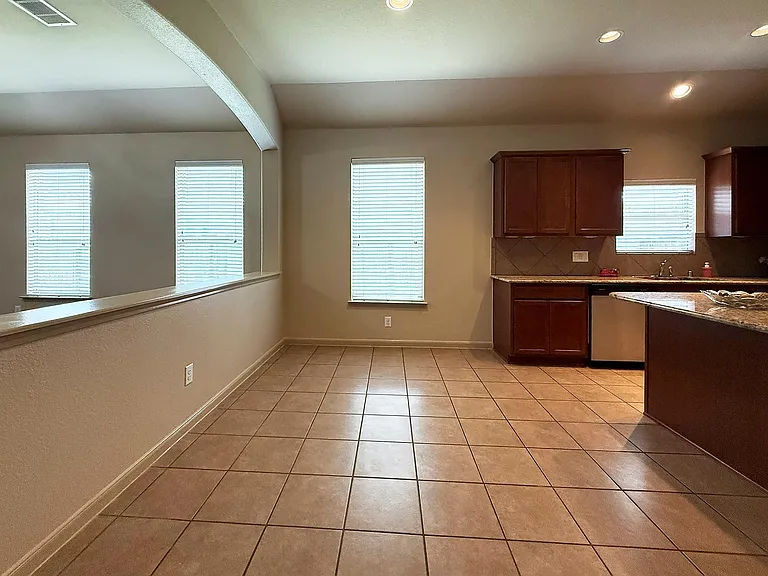 24510 Avellino Ct — Photo 10