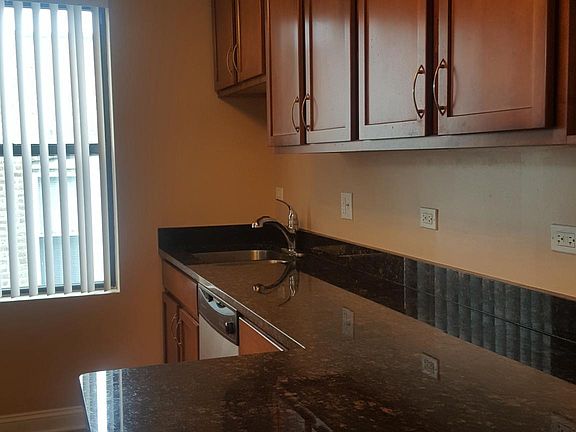 3rd image of 2245 W Rosemont Ave #T