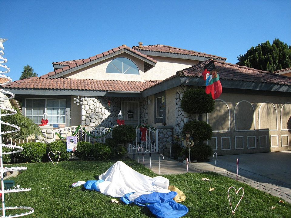 COMPLIMENTS OF PARK PLACE REAL ESTATE