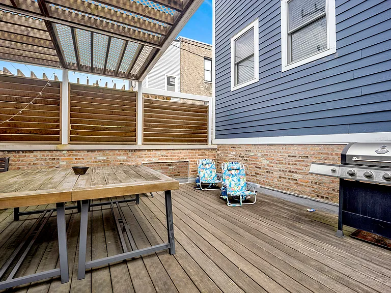 2522 N Burling St #2 — Photo 28