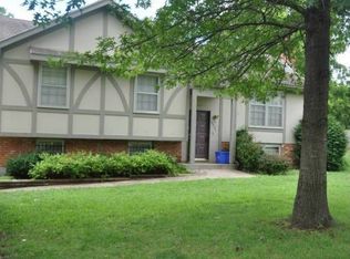 9501 E 89th St, Kansas City, MO 64138