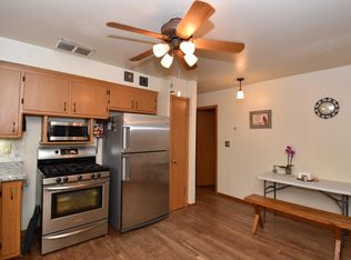 12250 W Saint Martins Rd, Franklin, WI 53132