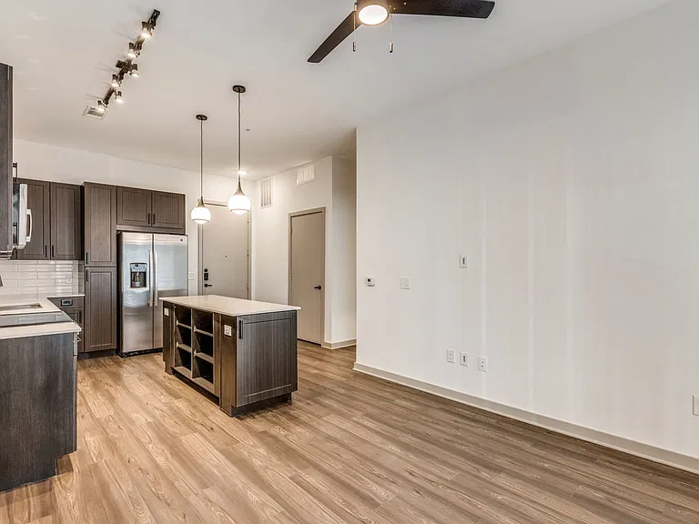 Era Apartments — Photo 40