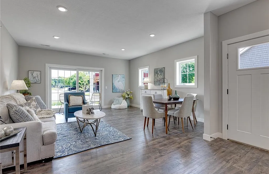 3 bed, 1739 sqft, $2,575 — Photo 1