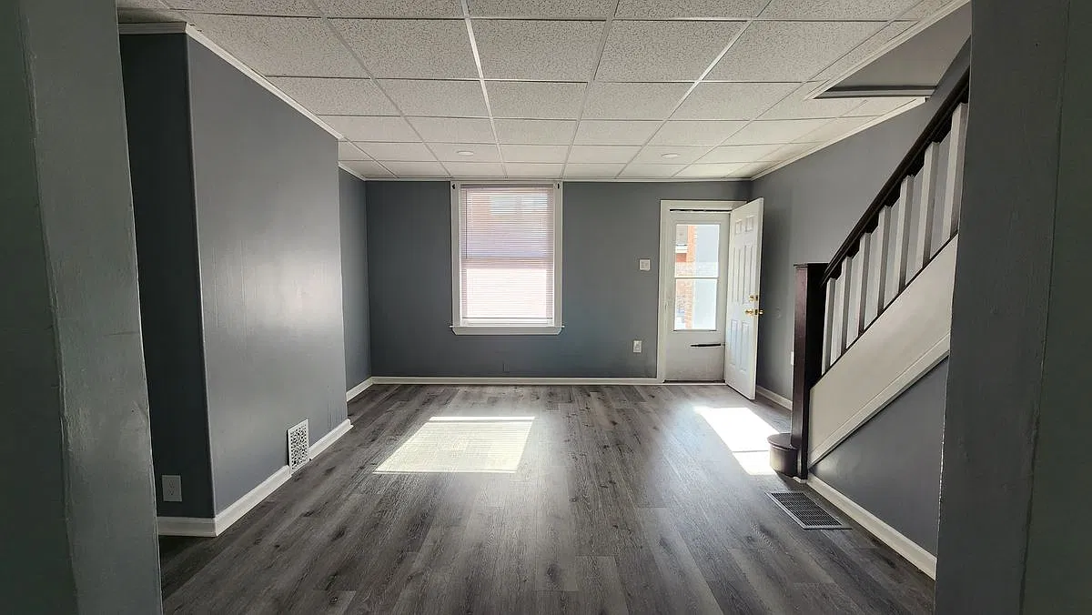 3 bed, 1.0 bath, 1200 sqft, $1,475 — Photo 2