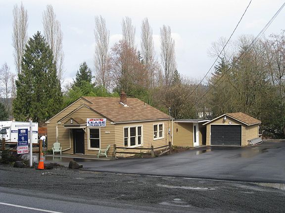 5th image of 1760 Newport Way NW