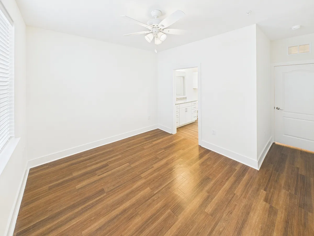 Building Photo - 941 Champion Way #23-102