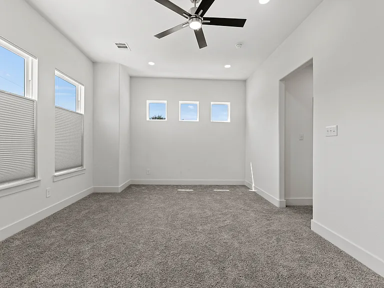 The master bedroom dimension is 19' x 13'