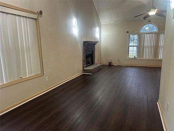 3rd image of 1735 Silver Way
