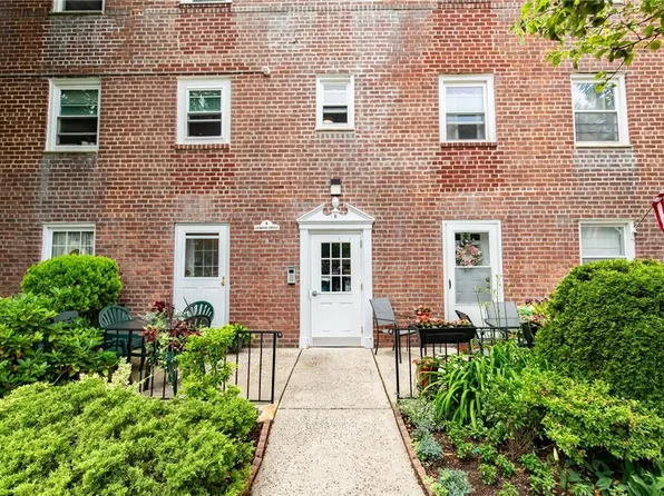 8 Leewood Circle #1R, Eastchester, NY 10709