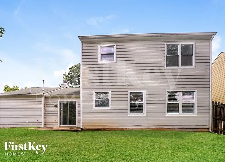 1287 Mill Lake Cir — Photo 15