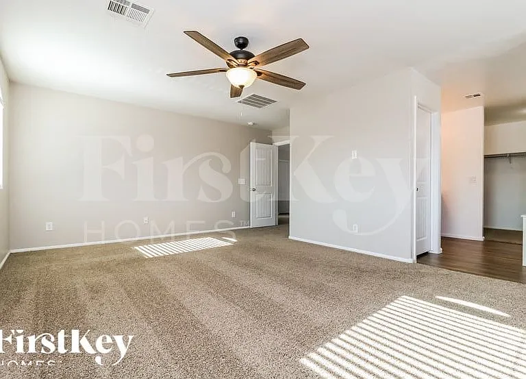 10222 W Hess St — Photo 9