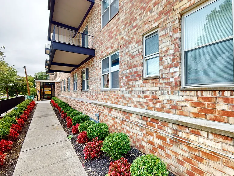 Concord Apartments — Photo 14