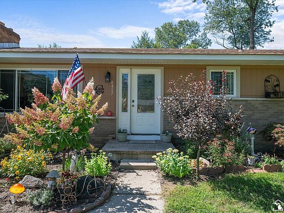 4th image of 8417 Saratoga Dr